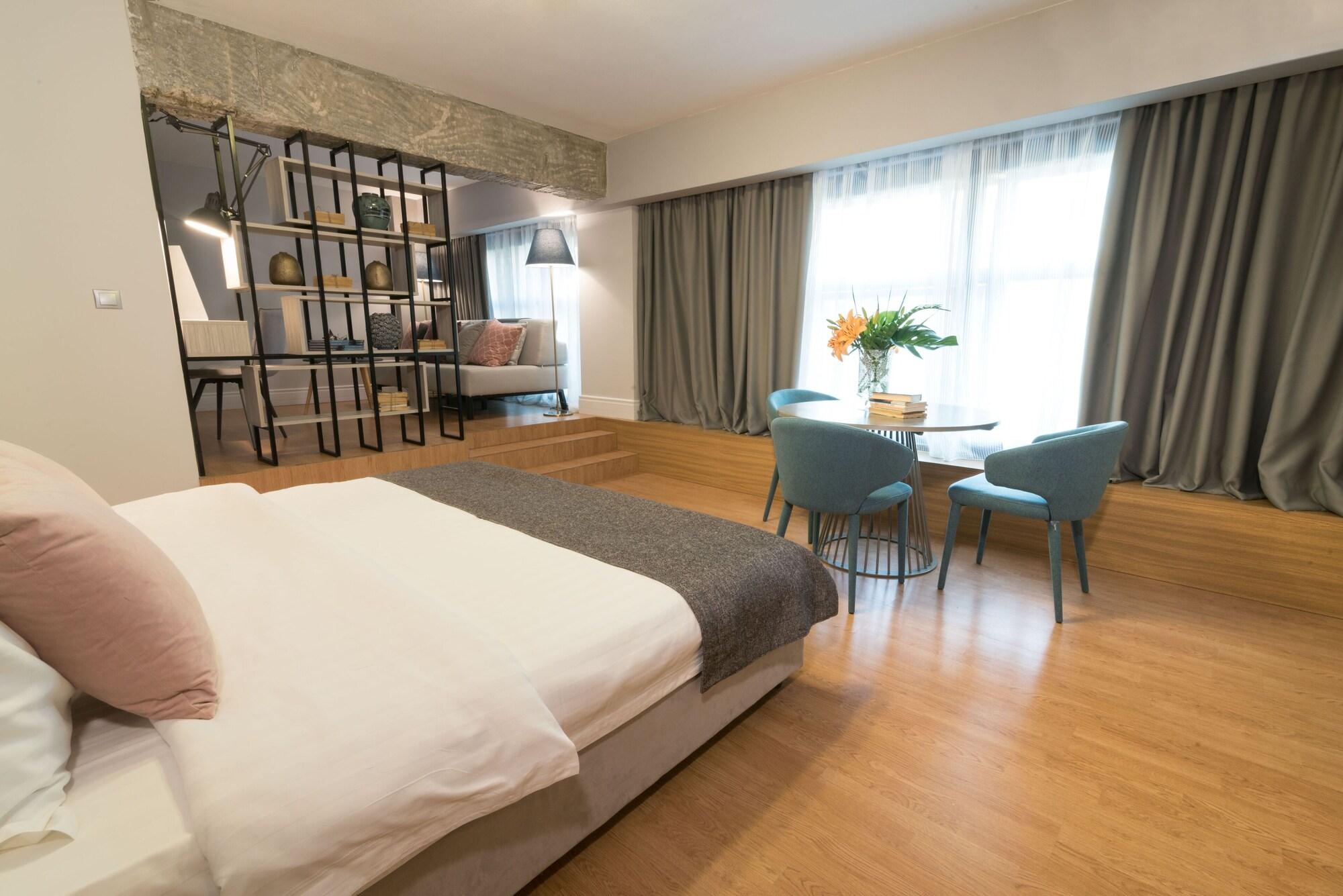 47 Luxury Suites Athena Bagian luar foto