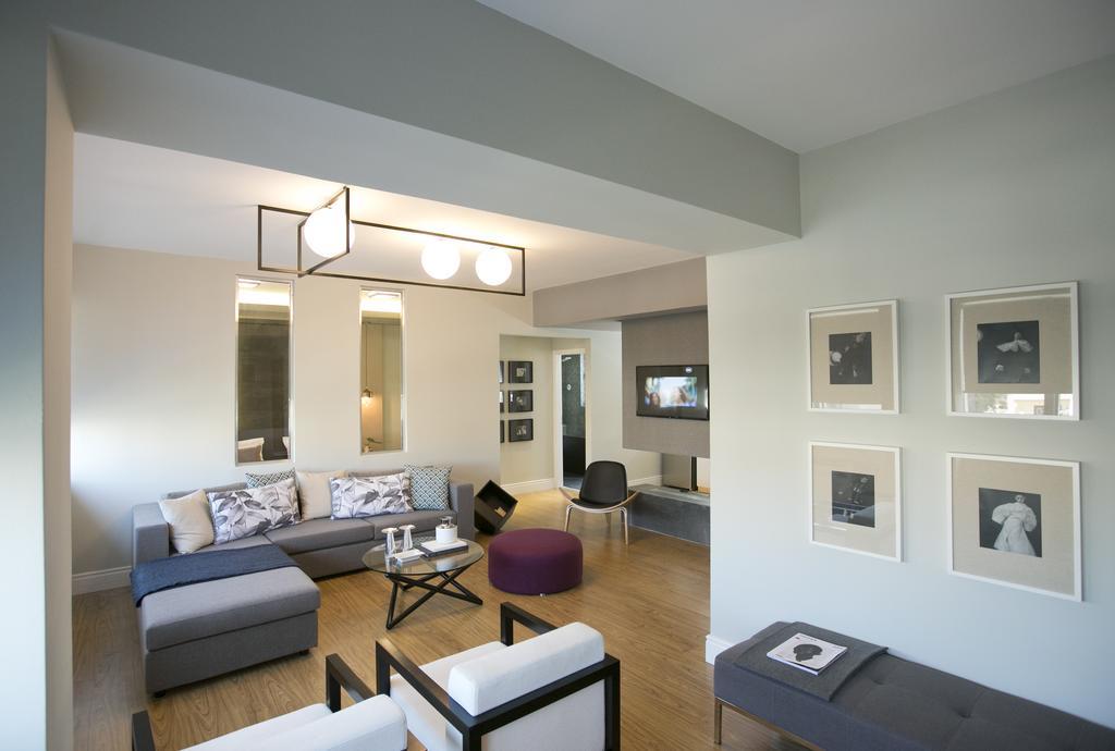 47 Luxury Suites Athena Bagian luar foto